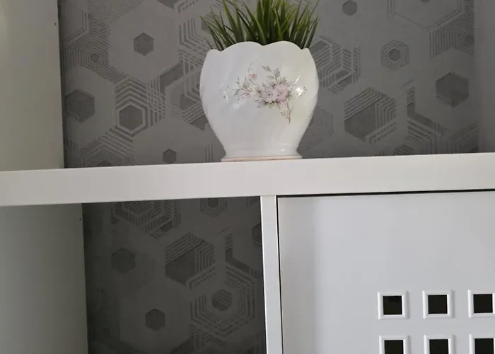 Stylish And Comfortable * Leeds (West Yorkshire)