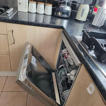 Stylish And Comfortable Apartment *