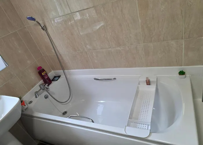 Stylish And Comfortable Leeds (West Yorkshire)