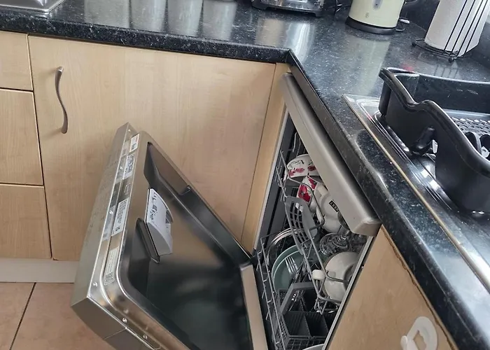 Stylish And Comfortable * Leeds (West Yorkshire)