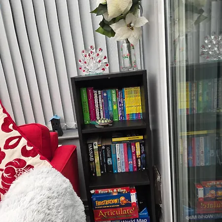 Stylish And Comfortable Lägenhet